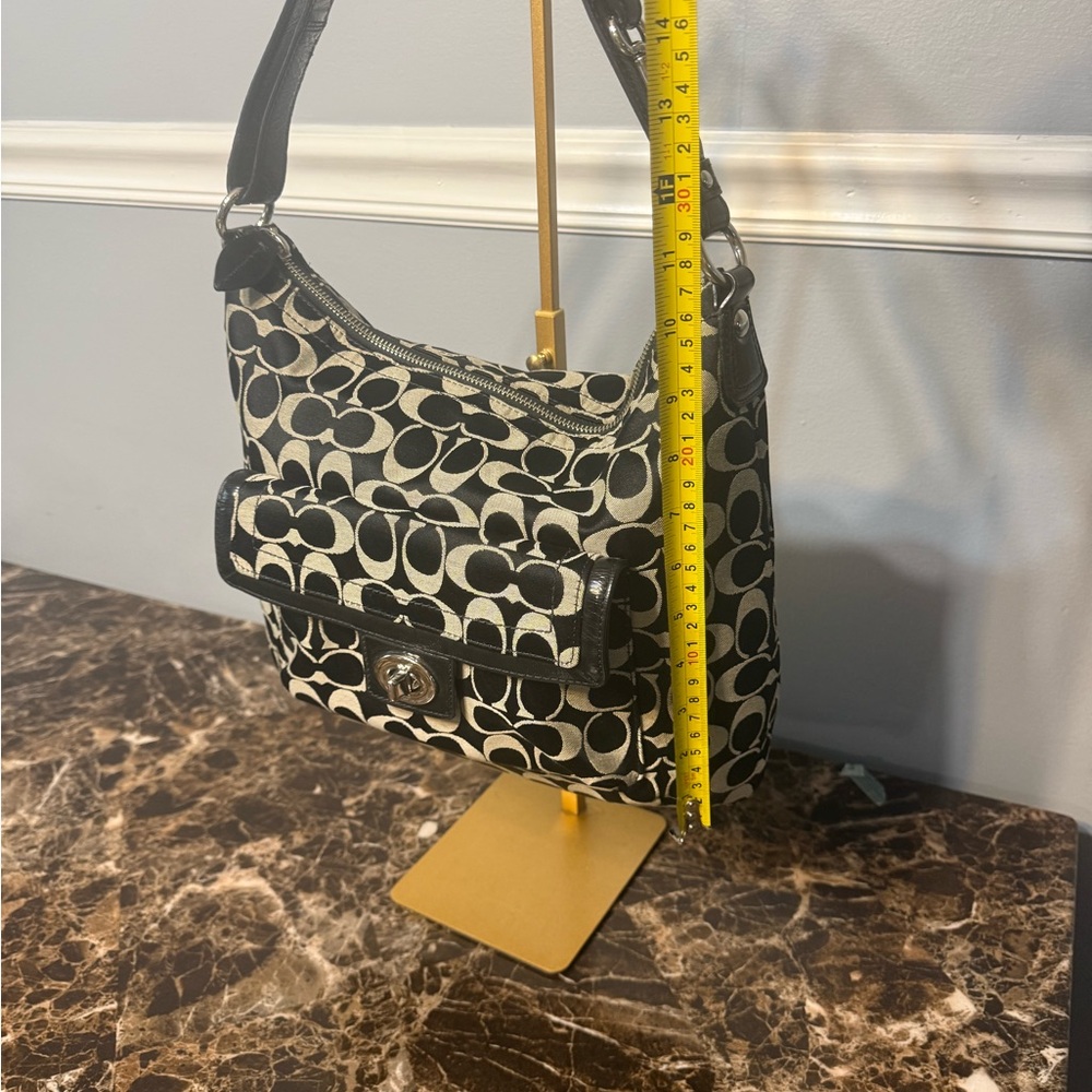 Black and Cream Signature Pattern Hobo Shoulder Bag - Picture 9 of 14